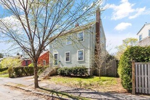 7 Marrigan St in Arlington, MA - Building Photo