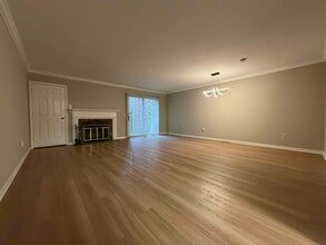 6 Tunxis Village in Farmington, CT - Building Photo - Building Photo