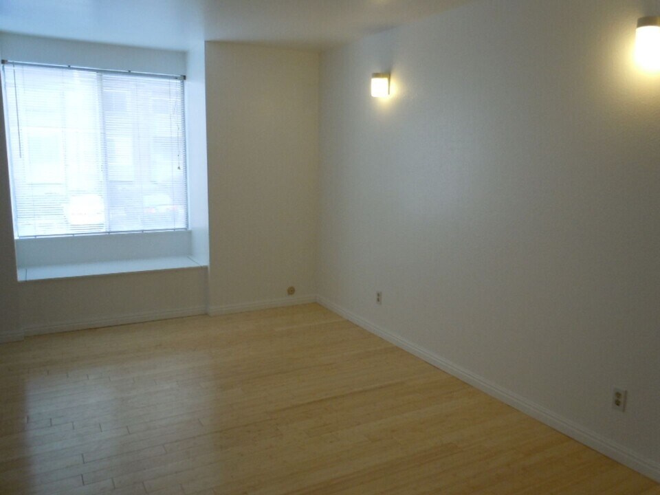 1170 Foothill Dr in Salt Lake City, UT - Building Photo