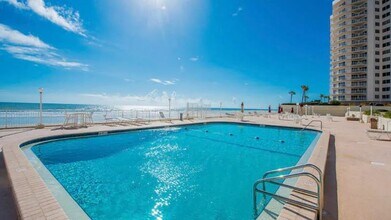 2947 S Atlantic Ave in Daytona Beach Shores, FL - Building Photo - Building Photo