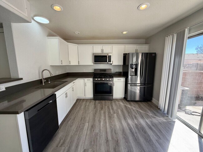 3305 Cheyenne Gardens Way in North Las Vegas, NV - Building Photo - Building Photo