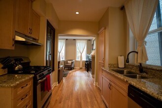 403 W Eugenie St, Unit 1f in Chicago, IL - Building Photo - Building Photo