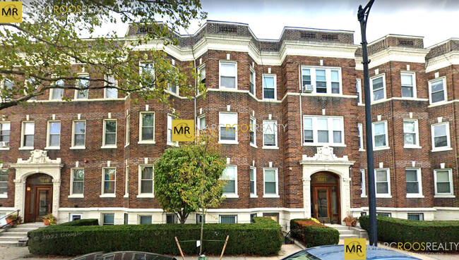 1641 Commonwealth Ave, Unit 21 in Boston, MA - Building Photo - Building Photo