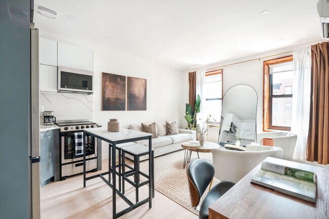 319 E 14th St in New York, NY - Building Photo - Building Photo