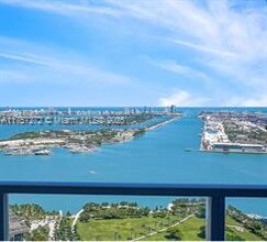 1100 Biscayne Blvd, Unit # 4803 in Miami, FL - Building Photo - Building Photo