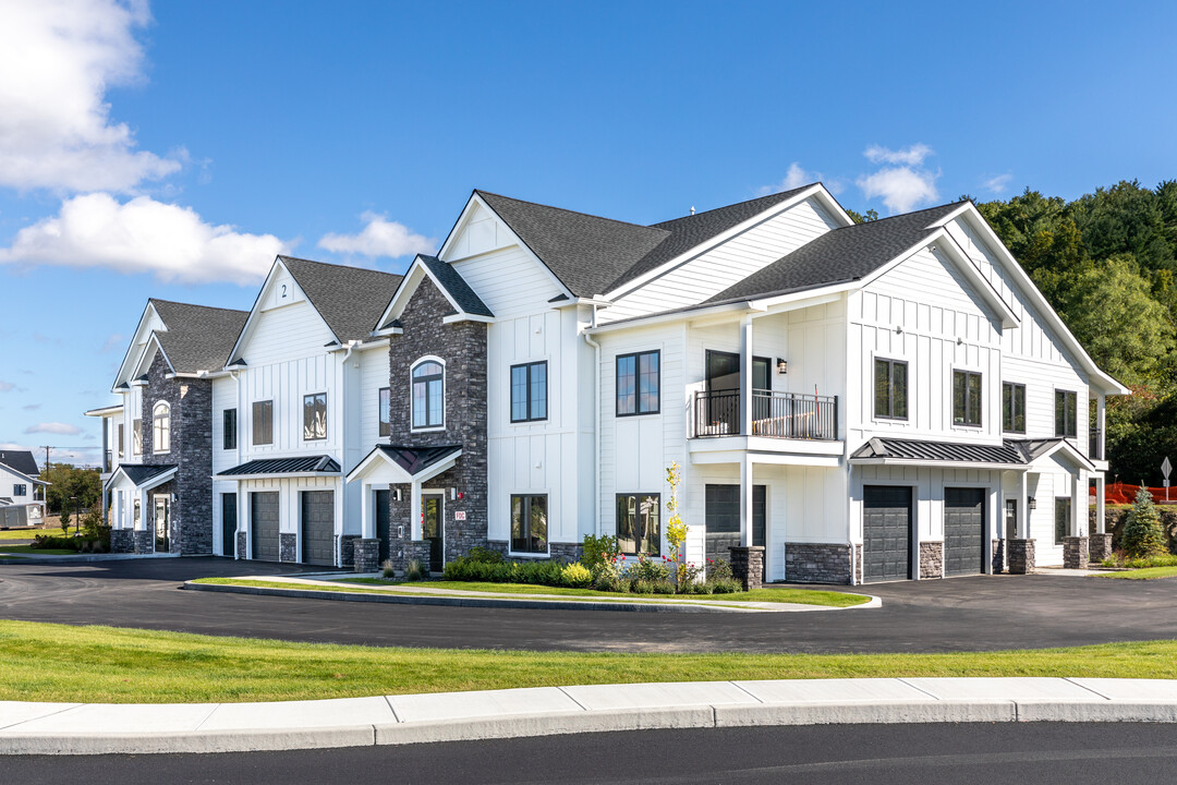 Rivers Ledge Apartments in Niskayuna, NY - Foto de edificio