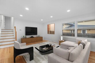 223 Kenloch Ave in Libertyville, IL - Building Photo - Building Photo