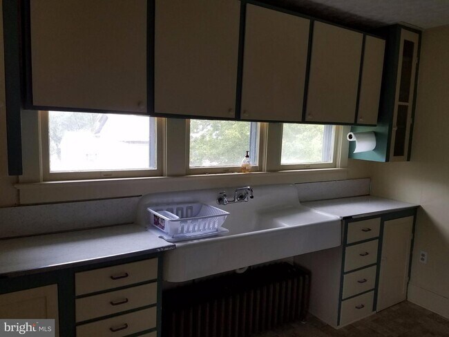 5747 Main St in Mount Jackson, VA - Building Photo - Building Photo