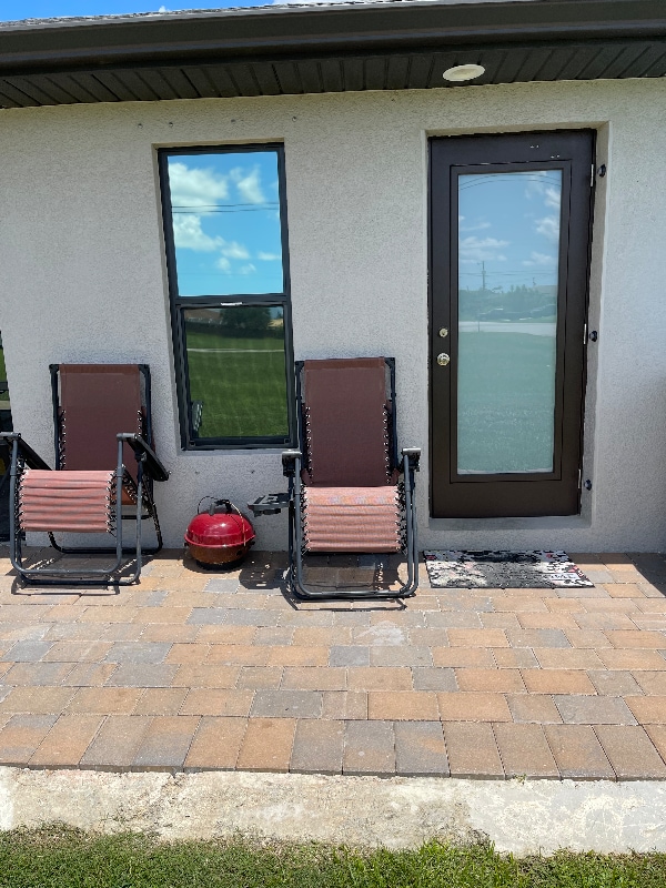 2116 NE 8th Pl in Cape Coral, FL - Foto de edificio - Building Photo