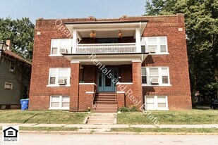 1102 Rockhill St in Fort Wayne, IN - Building Photo