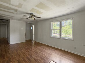 1137 Carter Rd in Summerton, SC - Building Photo - Building Photo