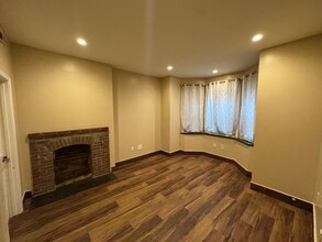 817 6th St NW, Unit B in Washington, DC - Building Photo - Building Photo