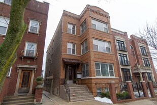 2333 W Rice St, Unit 2 in Chicago, IL - Building Photo