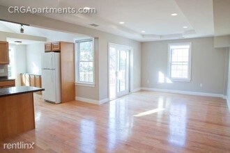 418 High St-Unit -# 2 in Medford, MA - Foto de edificio - Building Photo