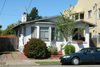 2630 Martin Luther King Jr Way in Berkeley, CA - Foto de edificio - Building Photo