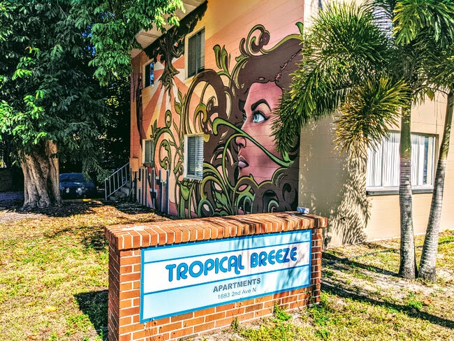 1693 2nd Ave N in St. Petersburg, FL - Foto de edificio - Building Photo