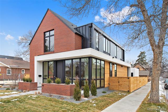 property at 901 S York St