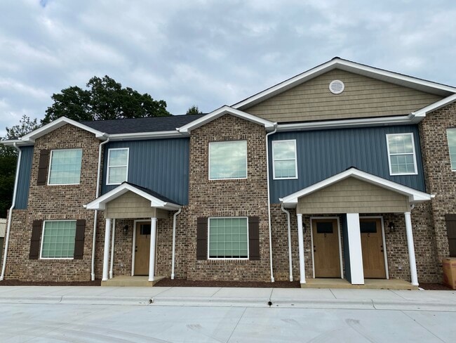property at 805 E Main St