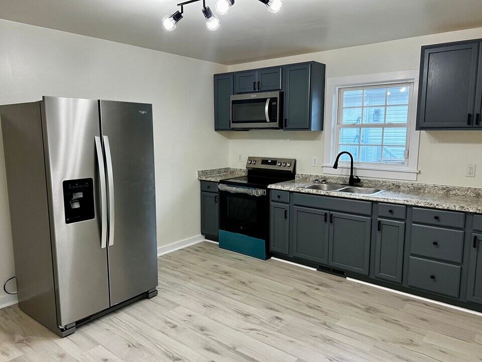 928 Farmer St in Petersburg, VA - Building Photo