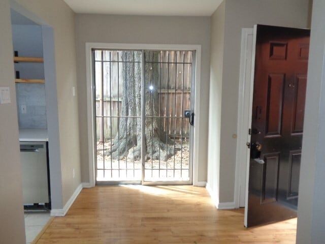 property at 2225 Mimosa Dr