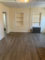 738 Port Monmouth Rd in Port Monmouth, NJ - Building Photo