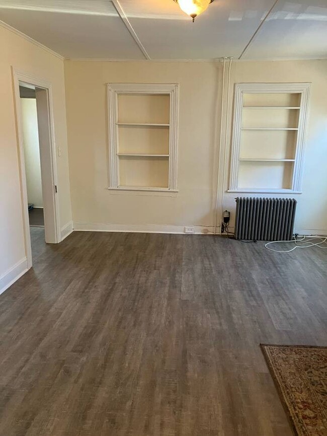 property at 738 Port Monmouth Rd