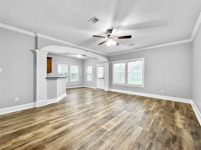 10006 Wood Leaf Ct in Baytown, TX - Building Photo - Building Photo