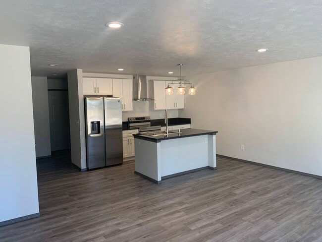 2232 E Winger Rd in Spokane, WA - Building Photo - Building Photo