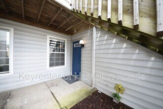 612 Waters Dr in Virginia Beach, VA - Building Photo - Building Photo
