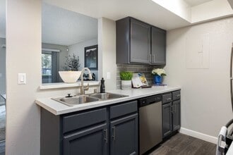 Villas at Green Valley in Henderson, NV - Building Photo - Building Photo