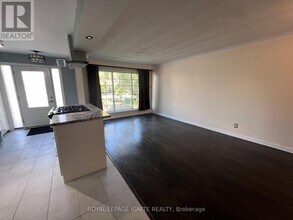 214 Rosemount Ave in Toronto, ON - Building Photo - Building Photo