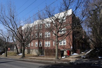 Wayne Walnut Apartments in Philadelphia, PA - Building Photo - Building Photo