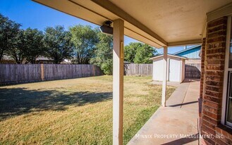 5805 12th St in Lubbock, TX - Building Photo