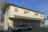 7642 Pickering Ave in Whittier, CA - Foto de edificio - Building Photo