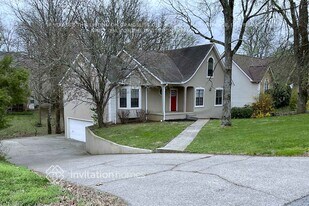 518 Woodland Hills Dr in La Vergne, TN - Building Photo