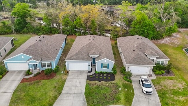 10815 Ventnor Ave in Jacksonville, FL - Foto de edificio - Building Photo