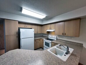 2204 48th Ave in Longview, WA - Building Photo - Building Photo