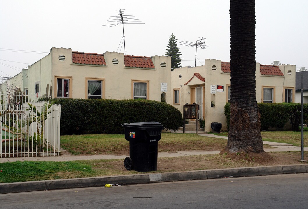 717-719 S Osage Ave in Inglewood, CA - Foto de edificio