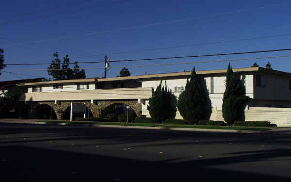 788-792 N Mollison Ave in El Cajon, CA - Building Photo - Building Photo