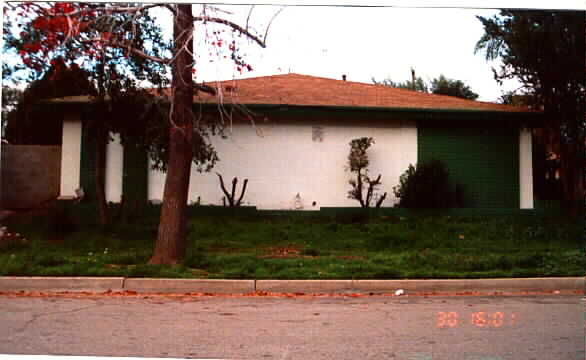 2044 Sunrise Ln in San Bernardino, CA - Building Photo