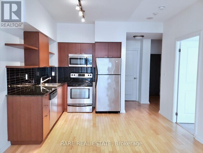 35-1035 Hayden St in Toronto, ON - Building Photo - Building Photo
