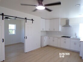 2000 E 8th St in National City, CA - Building Photo