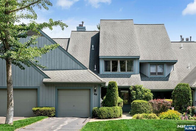 property at 43 Forsgate Ct