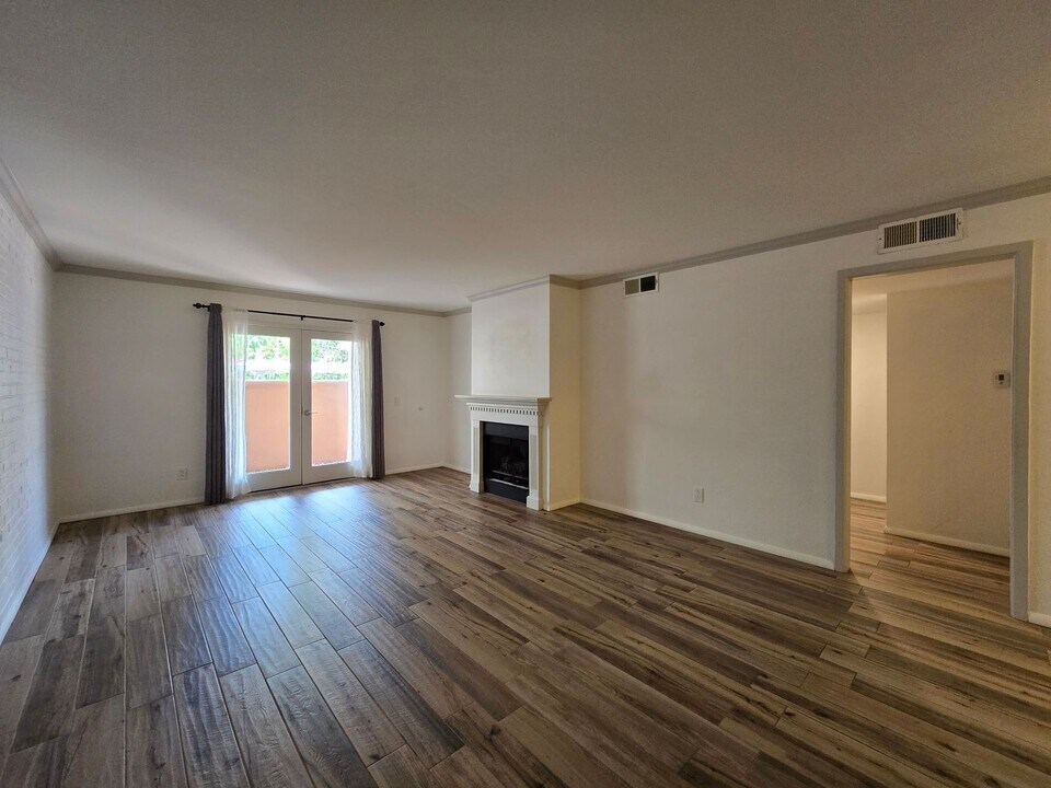663 Bishops Lodge Rd in Santa Fe, NM - Building Photo