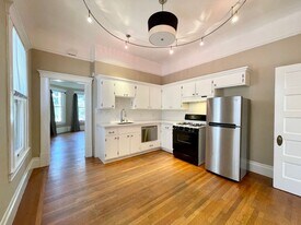 1409-1411 18th St in Sacramento, CA - Building Photo