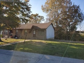 1061-1063-1063 S Roseta Ave in Columbia, MO - Building Photo