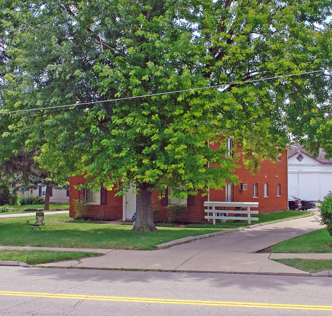 897 W Market St in Germantown, OH - Building Photo - Building Photo