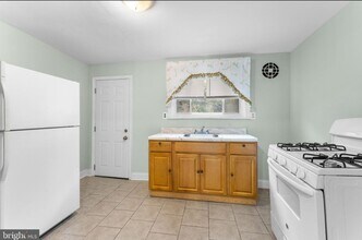 2041 Dennie St in Philadelphia, PA - Building Photo - Building Photo