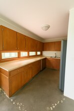 330 S Rosedale Ave in Aurora, IL - Foto de edificio - Building Photo