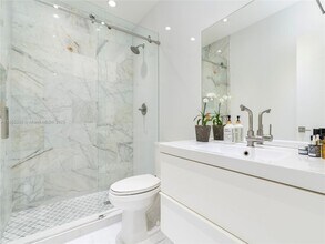 1617 NE 157th Ter in North Miami Beach, FL - Building Photo - Building Photo